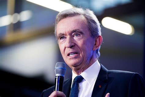 grupo dono da louis vuitton|Fortuna de R$ 1 trilhão: quem é Bernard Arnault, dono do grupo .